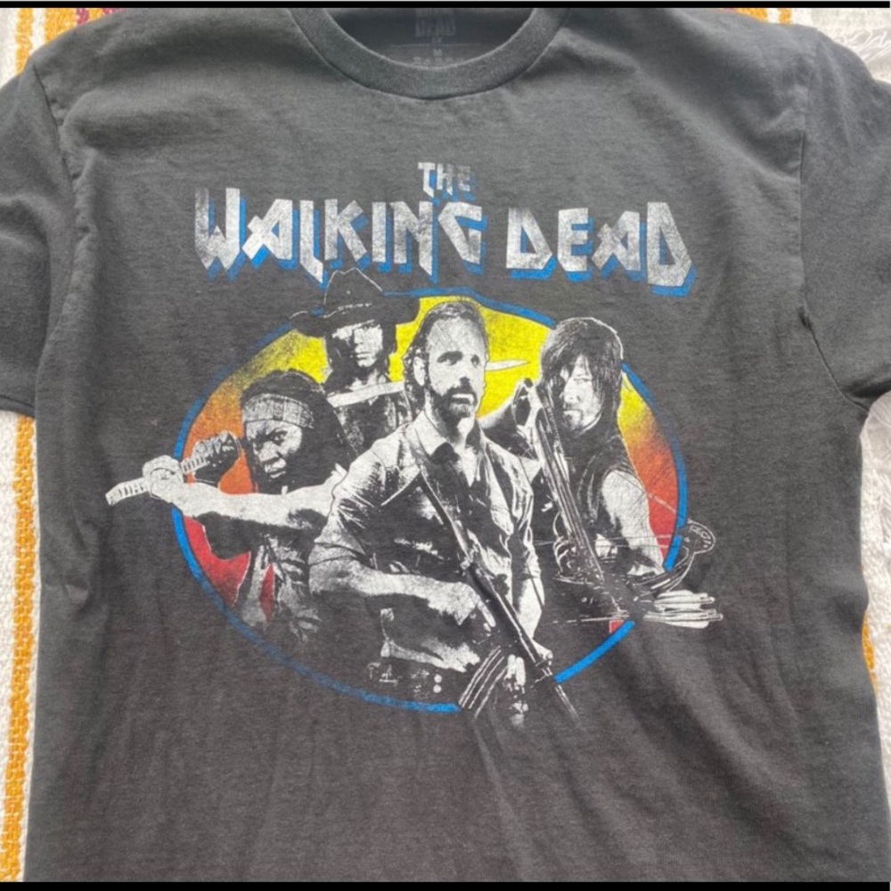 The walking dead shirt